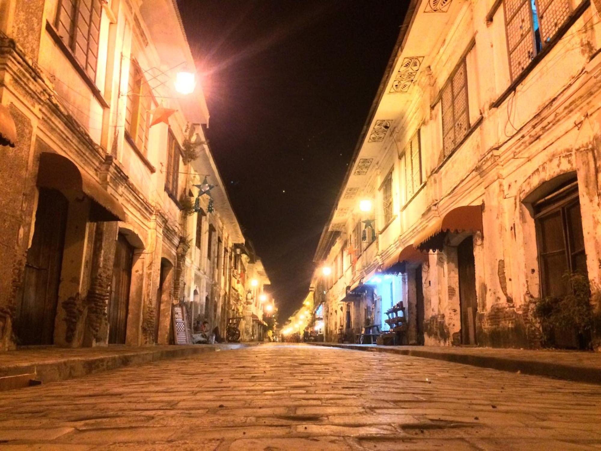 Ciudad Fernandina Hotel Vigan Bagian luar foto