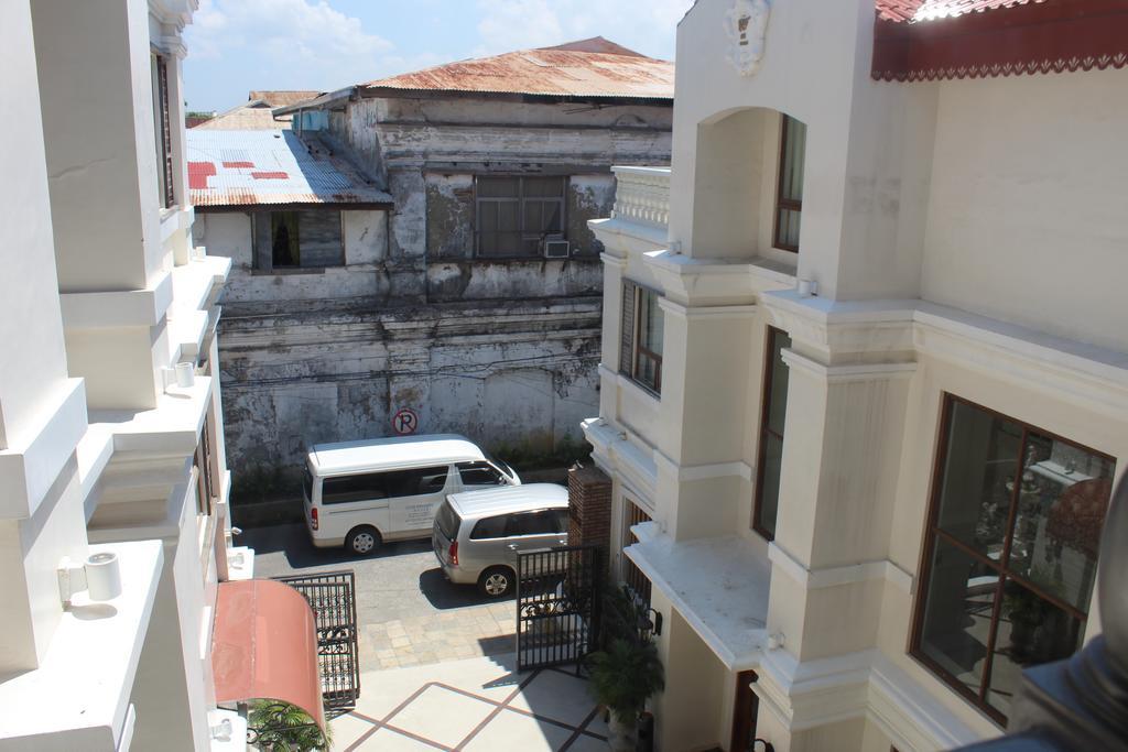Ciudad Fernandina Hotel Vigan Bagian luar foto