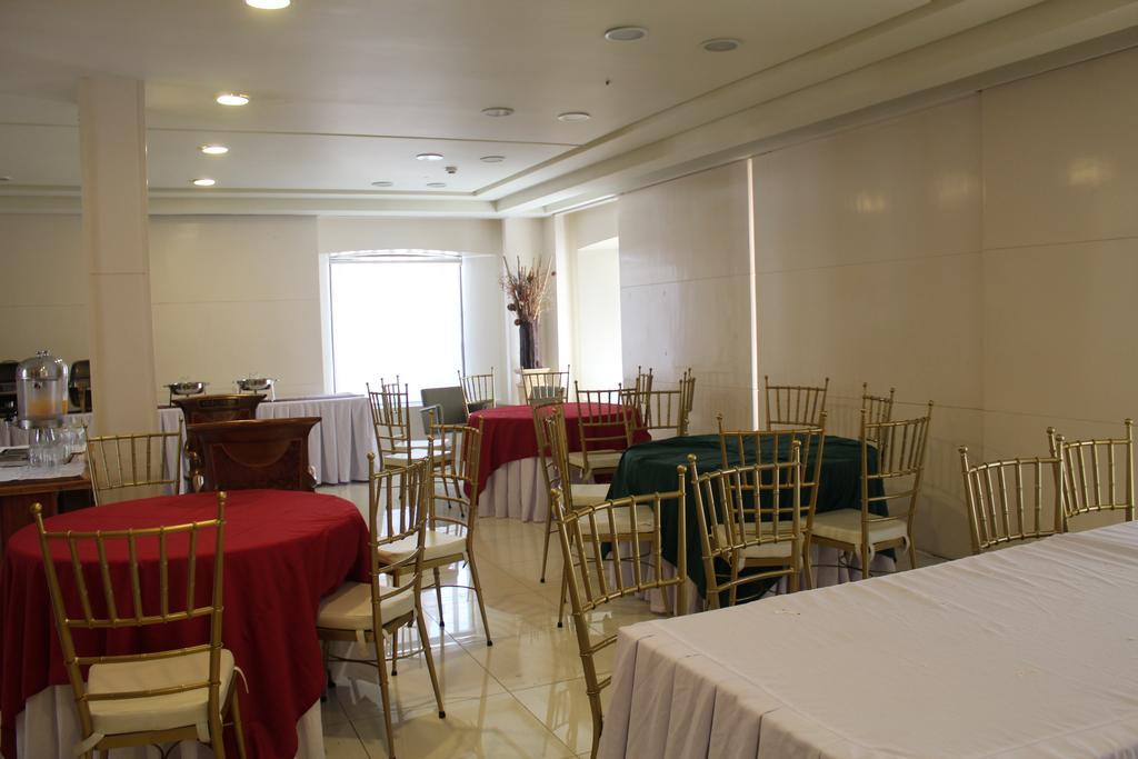 Ciudad Fernandina Hotel Vigan Bagian luar foto