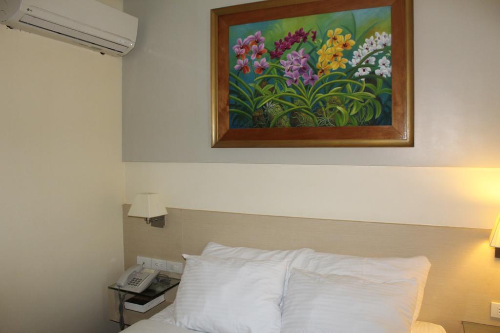 Ciudad Fernandina Hotel Vigan Bagian luar foto