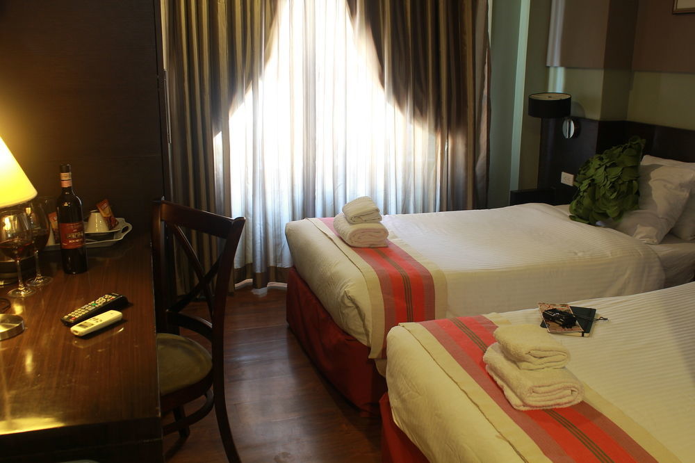 Ciudad Fernandina Hotel Vigan Bagian luar foto