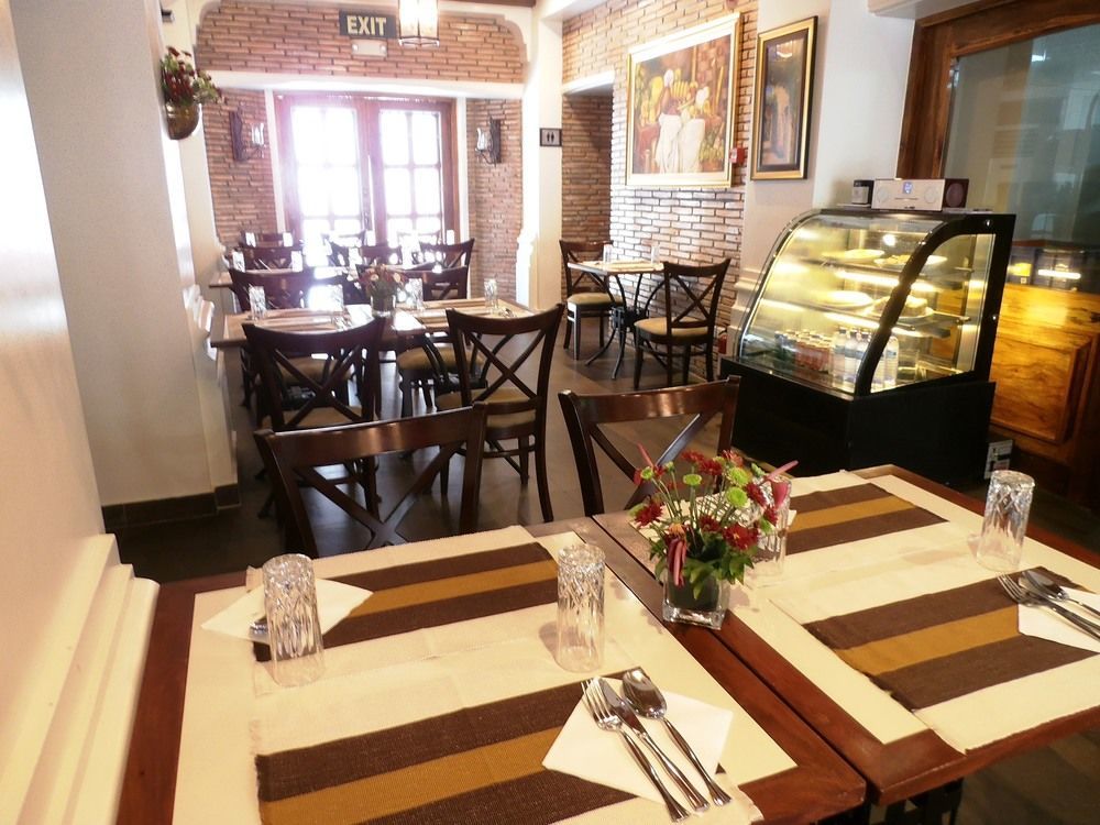 Ciudad Fernandina Hotel Vigan Bagian luar foto